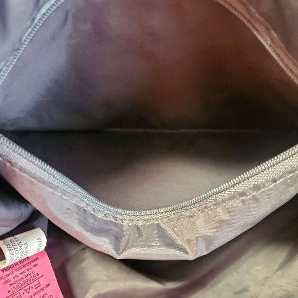 VTG Y2K Hello Kitty Shoulder Bag Grey/ Pink Quilted Raised Embroidery Tote Bag - Picture 12 of 12